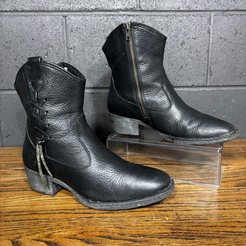 Born Women’s Black Leather Ankle Boots Side Zip Low Heel Western Size 8.5